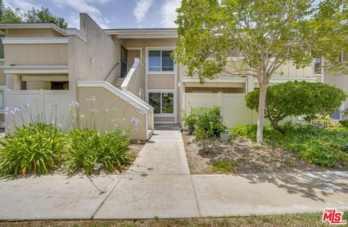 unit-31-2940 Deacon St, Simi Valley, CA, 93065-6105 | Card Image