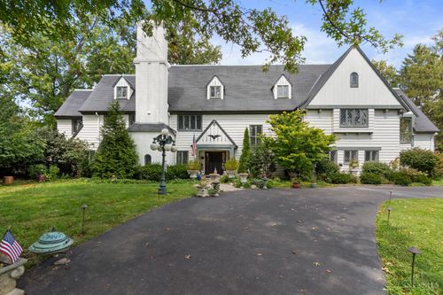 10451 Grandoaks Ln, Montgomery, OH, 45242-5033 | Card Image