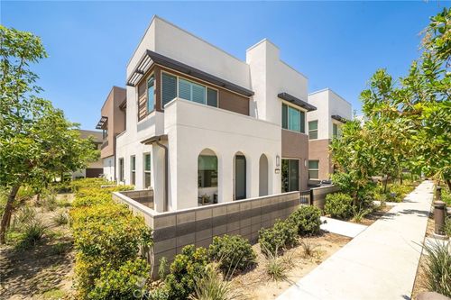6-3590 E Peckham Paseo, Ontario, CA, 91761-0660 | Card Image