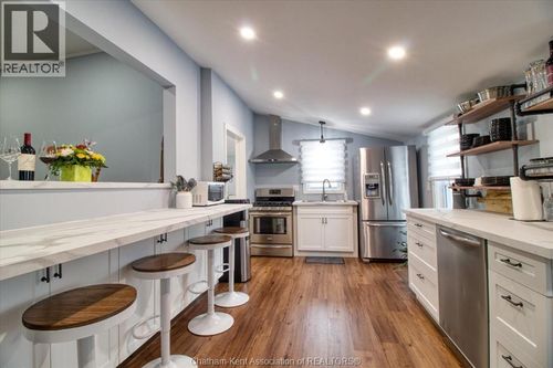 36 O'Neil St, Chatham, ON, N7M3A3 | Card Image