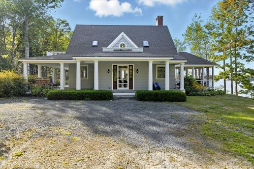 39 Eastman Lane, Deer Isle, ME, 04627 | Card Image