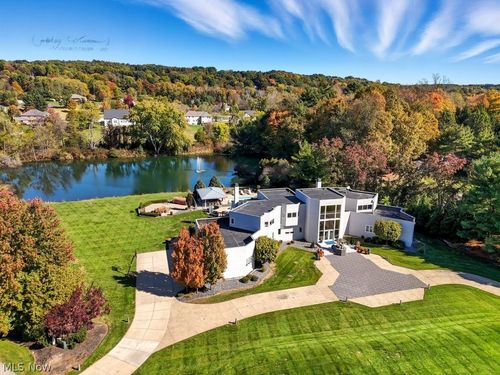 4735 Mallard Pond Dr, Akron, OH, 44333-1671 | Card Image