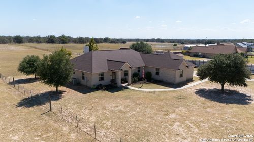239 S Palo Alto Dr, Floresville, TX, 78114-4238 | Card Image