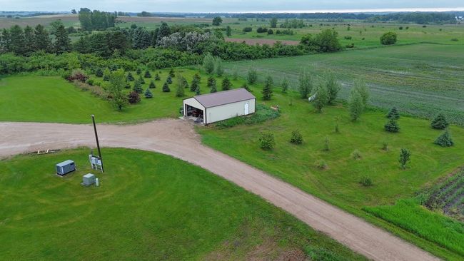17216 County Road 5 Nw, House other with 5 bedrooms, 4 bathrooms and null parking in New London MN | Image 79