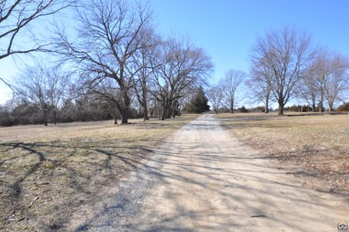 0000 Sw Wanamaker Rd, Auburn, KS, 66402 | Card Image