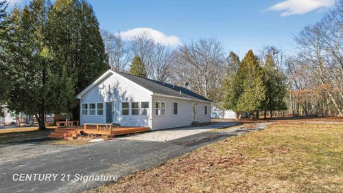 1647 N Huron Rd, Tawas City, MI, 48763-9461 | Card Image