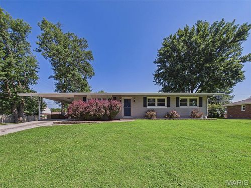 605 Fairway St, Bethalto, IL, 62010-1836 | Card Image