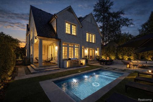 830 Harmon St, Birmingham, MI, 48009-1331 | Card Image