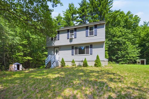 95 Whittier Dr, Fremont, NH, 03044-3304 | Card Image