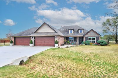 14345 N 63rd East Avenue, House other with 3 bedrooms, 2 bathrooms and null parking in Collinsville OK | Image 2