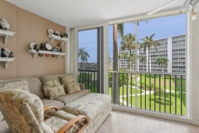 418-C - 3300 S Ocean Boulevard, Condo with 2 bedrooms, 2 bathrooms and null parking in Highland Beach FL | Image 3