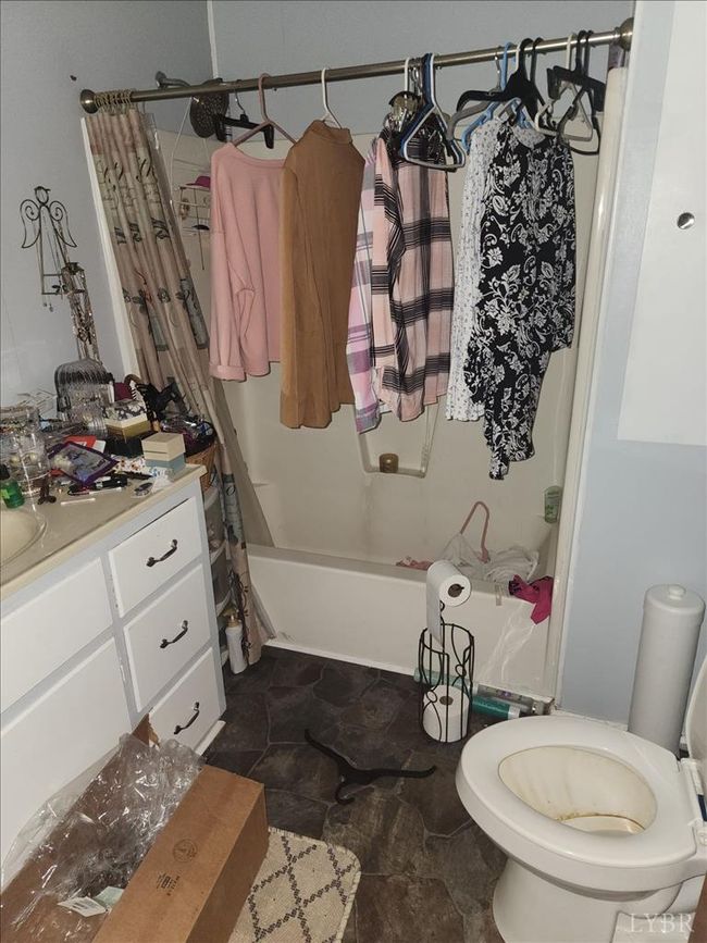 1028 Whitt Loop, House other with 3 bedrooms, 2 bathrooms and null parking in Alton VA | Image 12