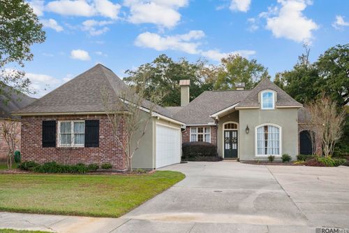 17928 Pecan Shadows Dr, Baton Rouge, LA, 70810-6584 | Card Image