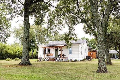 1596 Haskell Rd, Williamsburg, KS, 66095-8076 | Card Image