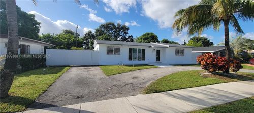 730 Nw 178th Ter, Miami Gardens, FL, 33169-4717 | Card Image