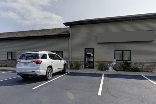 ste-3-3420 Mall Dr, Eau Claire, WI, 54701-8147 | Card Image