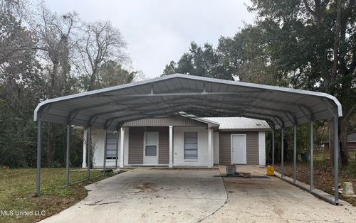 2824 Perkinston Dr, Gautier, MS, 39553-6635 | Card Image