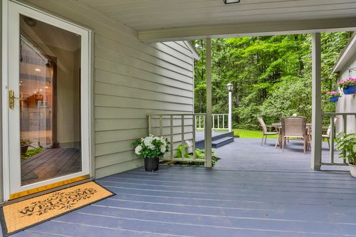 24 Cricket Hill Drive, Amherst, NH, 03031 | Card Image