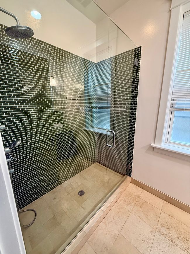 APT-2 - 3256 N Lakewood Ave, Condo with 3 bedrooms, 2 bathrooms and null parking in Chicago IL | Image 11