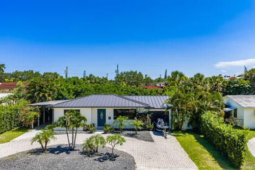 722 Greenbriar Dr, Lake Park, FL, 33403-2521 | Card Image