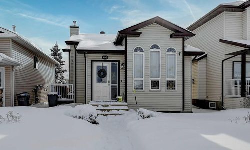 9033 93 Ave, Grande Prairie, AB, T8X0A3 | Card Image