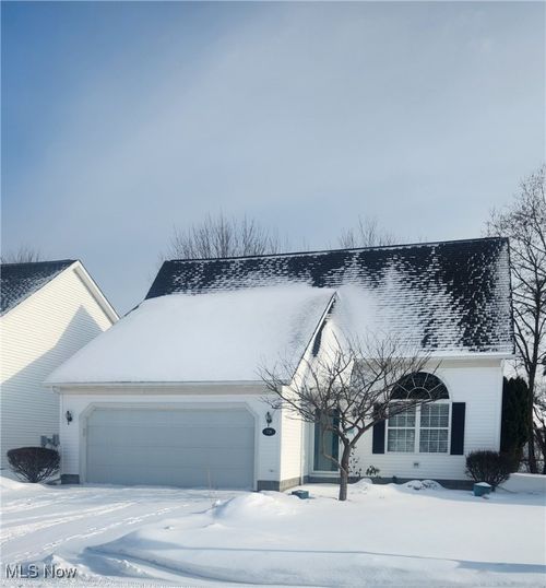 738 Cornflower Lane, Madison, OH, 44057 | Card Image