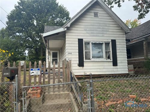 1919 N Ontario St, Toledo, OH, 43611-3726 | Card Image