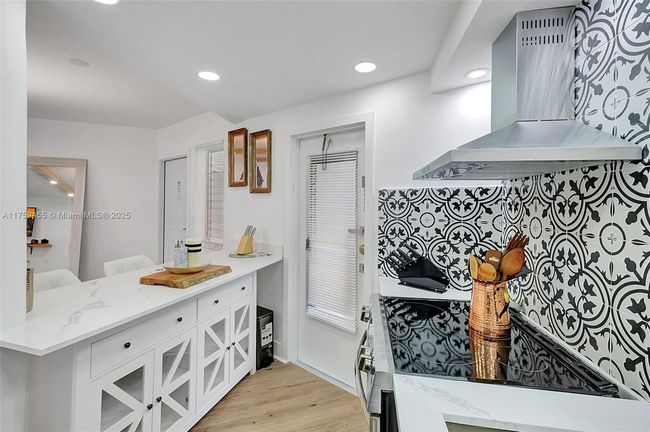 APT-142 - 18740 Ne 18 Th Ave, Condo with 1 bedrooms, 1 bathrooms and null parking in Miami FL | Image 6