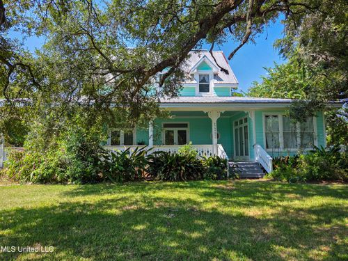 605 Ford Ave, Pascagoula, MS, 39567-4915 | Card Image