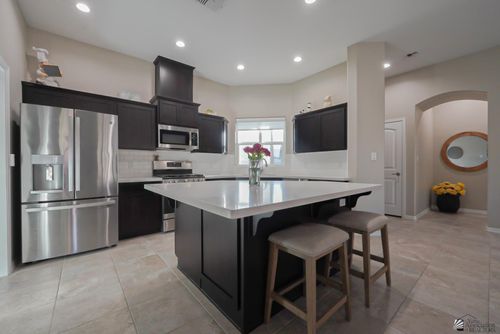 3884 W 37th Pl, Yuma, AZ, 85365-7964 | Card Image