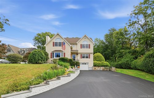 10 Albion Oval, Carmel, NY, 10541 | Card Image