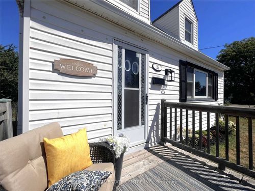 25 Hayes Ave, Hamilton, ON, L8H1M3 | Card Image