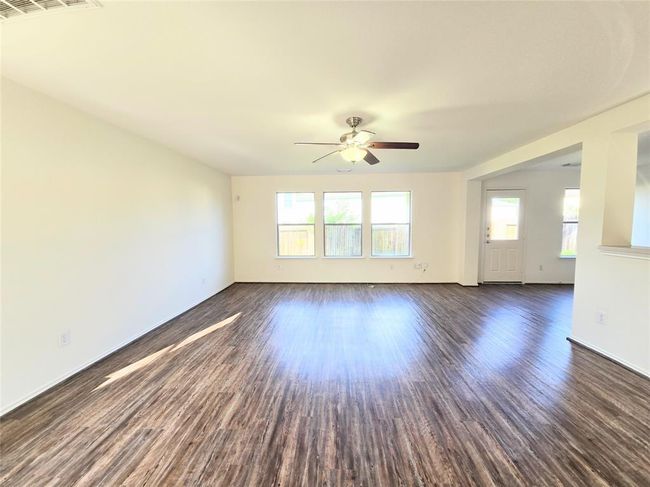 22911 Twisting Maple Ct, House other with 3 bedrooms, 3 bathrooms and 2 parking in Spring TX | Image 7