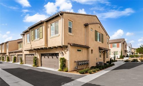 39438 Corvina Ln, Temecula, CA, 92591-0384 | Card Image