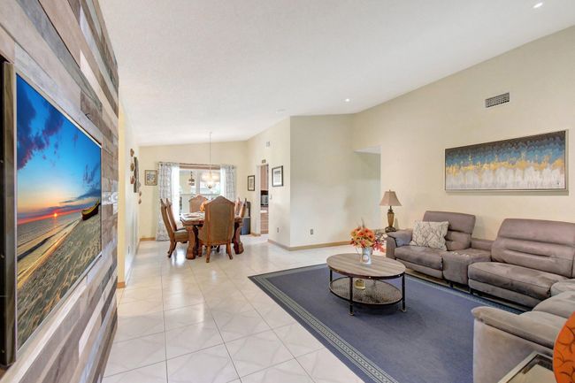 5340 Sw 115 Th Ave, House other with 3 bedrooms, 2 bathrooms and null parking in Cooper City FL | Image 5