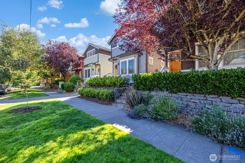 b-1613 21st Ave, Seattle, WA, 98122-2907 | Card Image