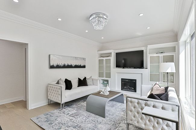 23 Sheila Cres, House other with 6 bedrooms, 5 bathrooms and 6 parking in Richmond Hill ON | Image 18