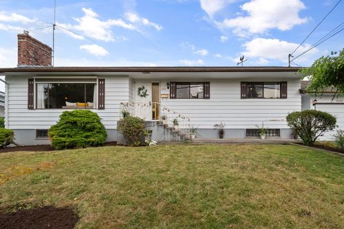 10098 Bonavista St, Chilliwack, BC, V2P5B9 | Card Image