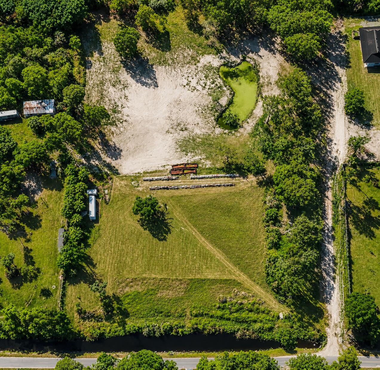 Land in Parkland