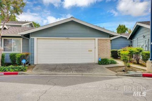 2825 Sundown Cir, Fairfield, CA, 94533-1250 | Card Image