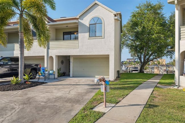 2387 - 2387 Hanover Dr, Townhouse with 3 bedrooms, 3 bathrooms and null parking in DUNEDIN FL | Image 4
