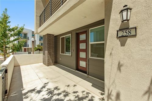 258 Sash, Irvine, CA, 92618-1463 | Card Image