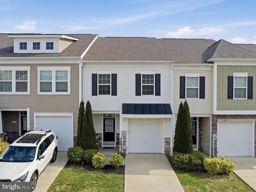 127 Oflannery Ct, MARTINSBURG, WV, 25403-1318 | Card Image