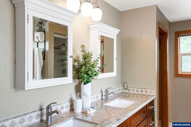 2007 Chase Loop Sw, House other with 3 bedrooms, 3 bathrooms and null parking in Albany OR | Image 21