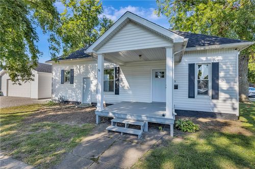 315 N Graham St, Sullivan, IL, 61951-1315 | Card Image
