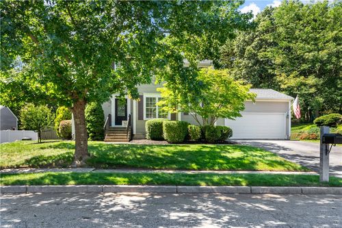 71 Remington Farm Dr, Coventry, RI, 02816-8276 | Card Image