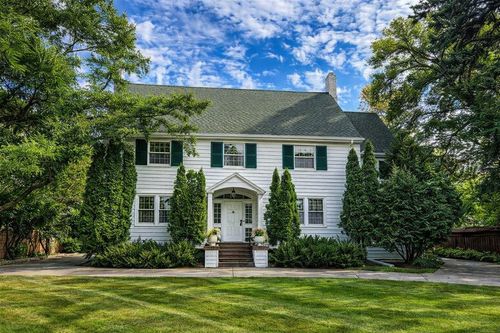 1119 Broadway N, Fargo, ND, 58102-2634 | Card Image