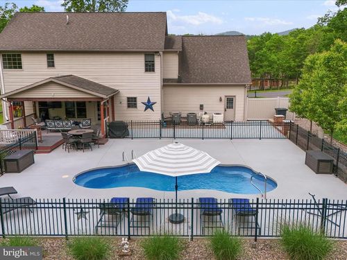 287 N Lakewood Dr, RIDGELEY, WV, 26753-9812 | Card Image