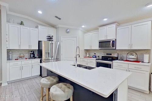 559 Northside Dr S, JACKSONVILLE, FL, 32218-0307 | Card Image