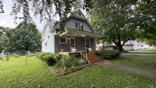 724 E Jackson Ave, Chrisman, IL, 61924-1606 | Card Image